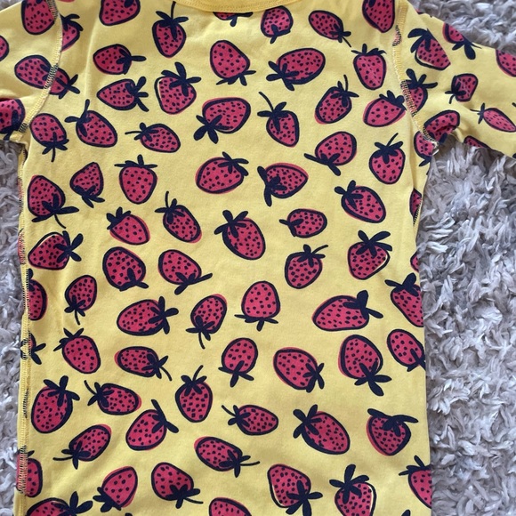 Hanna Andersson Pajama Top Strawberries Sz 12 - Picture 7 of 7